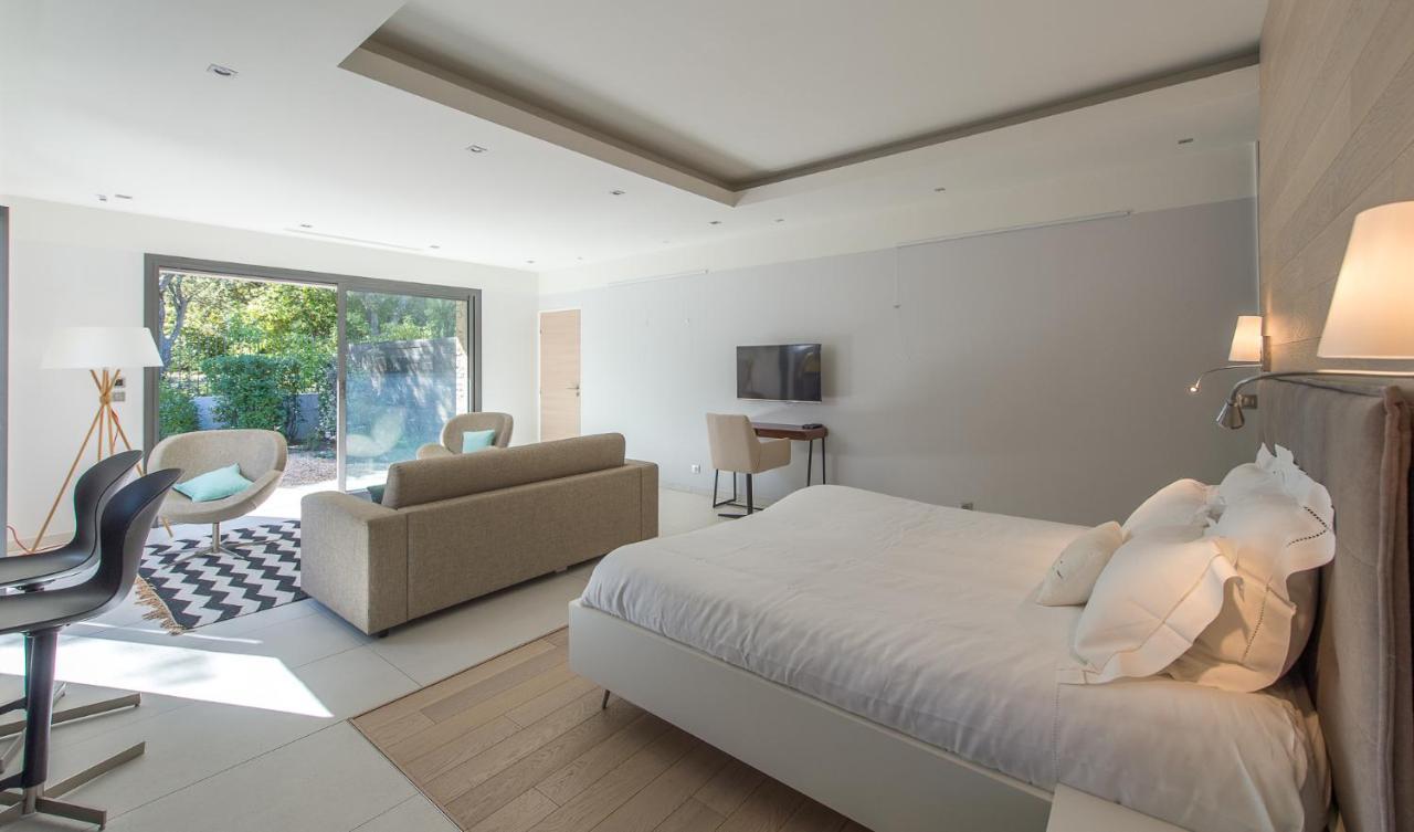 Bed and Breakfast Domaine Rampale Fuveau Esterno foto
